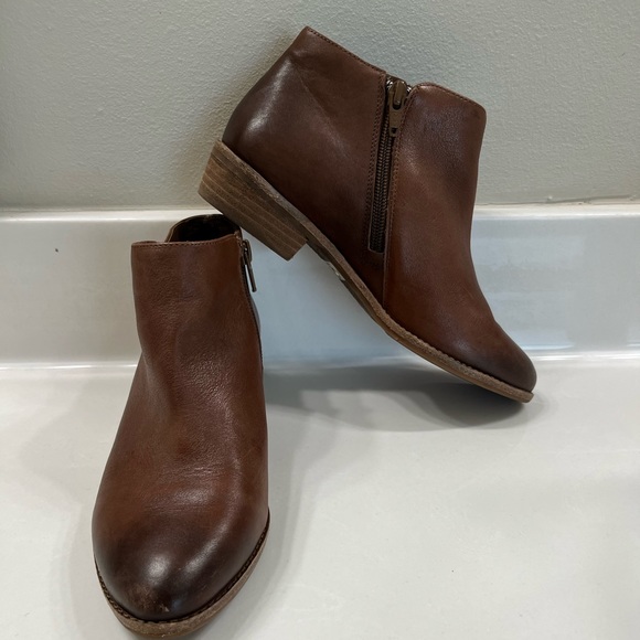 Gianni Bini Booties 6.5 - Picture 1 of 4